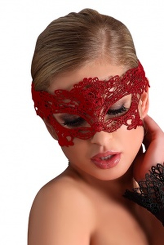Mask Maroon Model 4